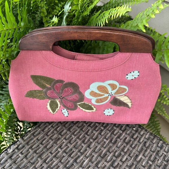 Fossil Handbags - Fossil Pink Clutch with Floral Embroidery and Wooden Handle